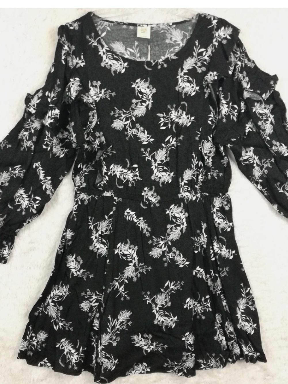 Good Hart/Matilda Jane- Black & White Floral Midi Dress(worn once)